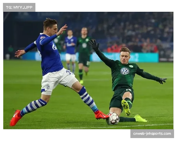 比赛中突发停电，雷恩对阵兰斯比赛中断十分钟。